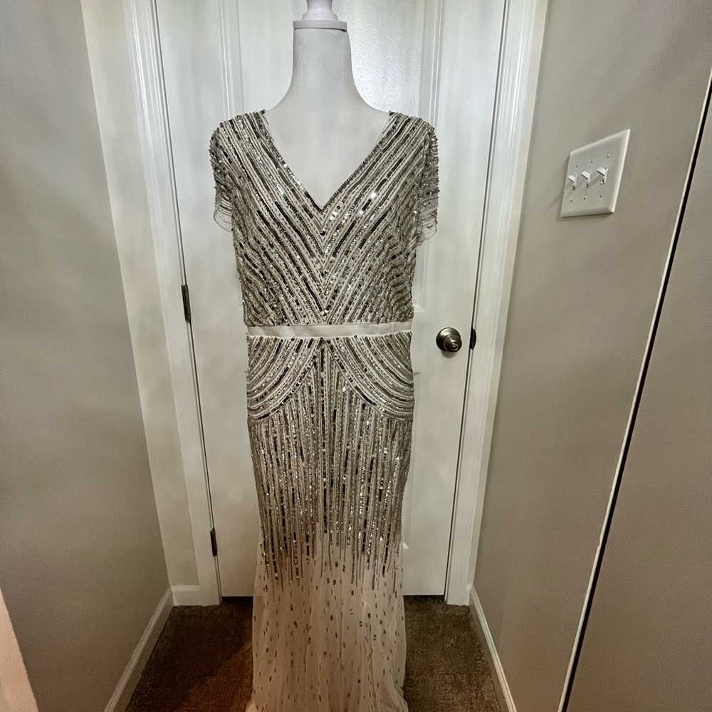 Adrianna Papell, White and Silver Dress, Women, Size 10 - Picture 6 of 12